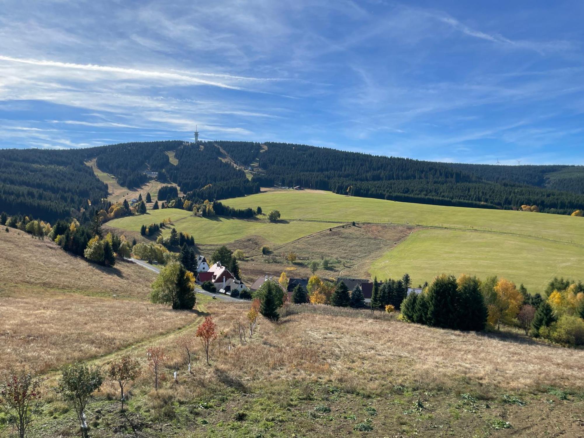 Boutique Apartment Heidi With Mountain View Лоучна-под-Клиновцем Экстерьер фото